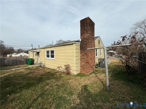 Tiny photo for 602 Stonewall Avenue, Hopewell, VA 23860 (MLS # 2600094)
