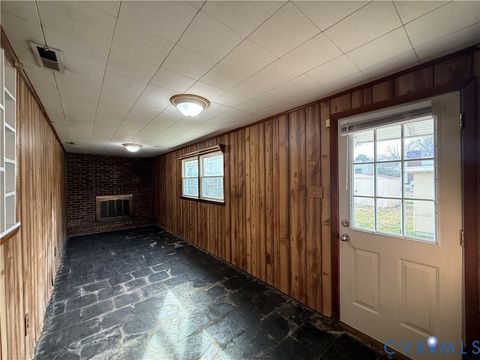 Tiny photo for 602 Stonewall Avenue, Hopewell, VA 23860 (MLS # 2600094)