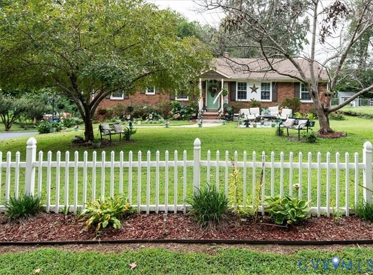 5510 ALBERTA RD, CHESTERFIELD, VA 23832 - Image 521620b6b0a46db4e95241ba38c76556/1325093420