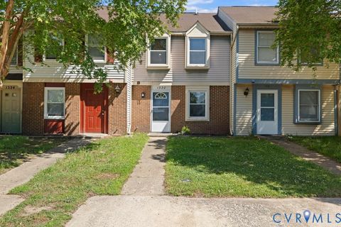 Photo of 1320 Vanasse Court, Hampton, VA 23666 (MLS # 2613038)