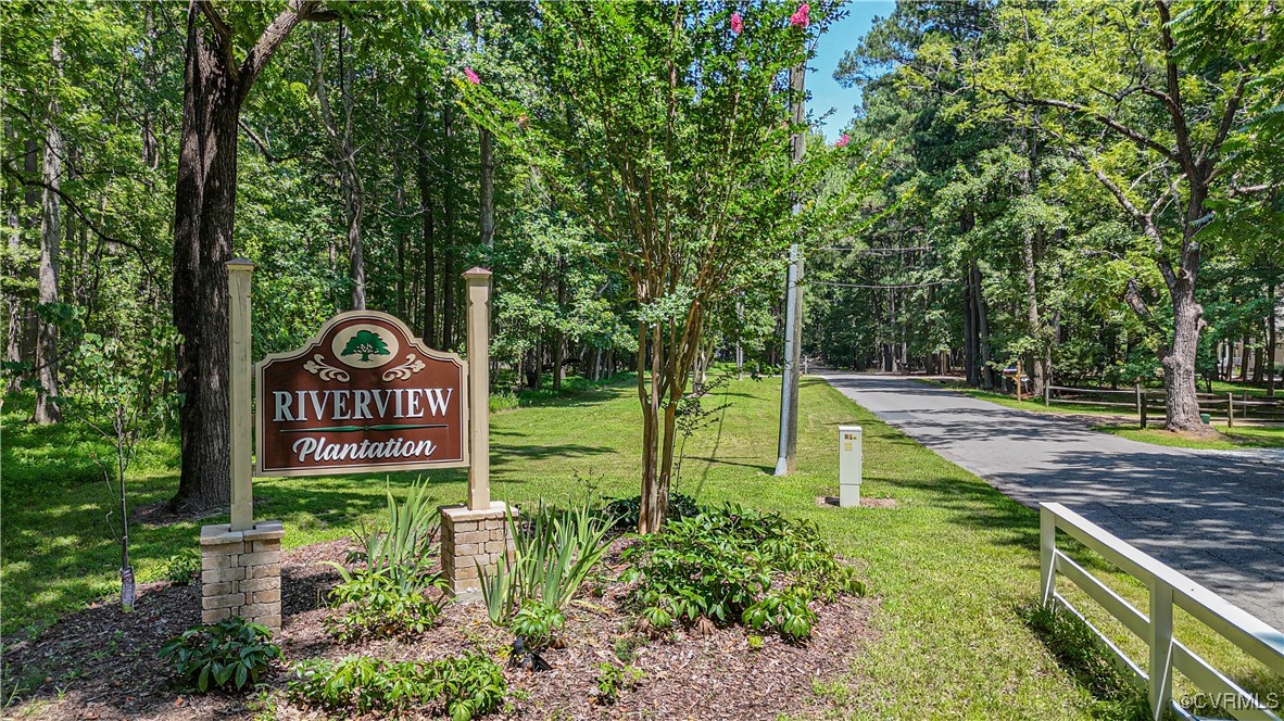 222 Sherwood Forest