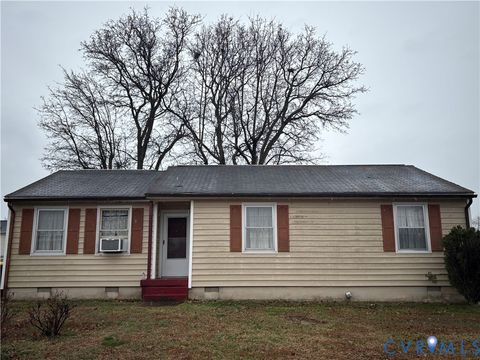 Photo of 4004 Gloucester Drive, Hopewell, VA 23860 (MLS # 2604053)