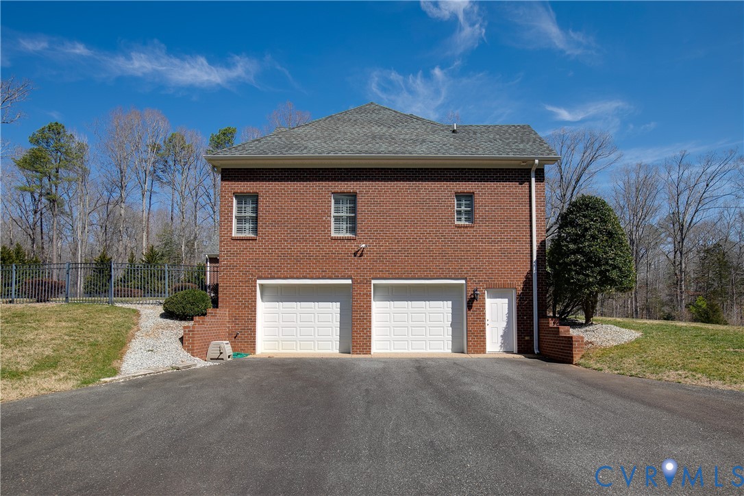 630 Cross Ridge Lane