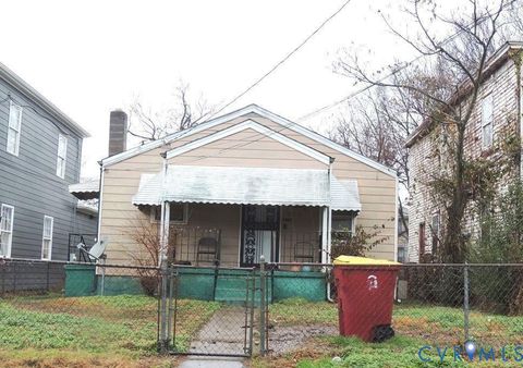 Photo of 1447 Ferndale Avenue, Petersburg, VA 23803 (MLS # 2611485)