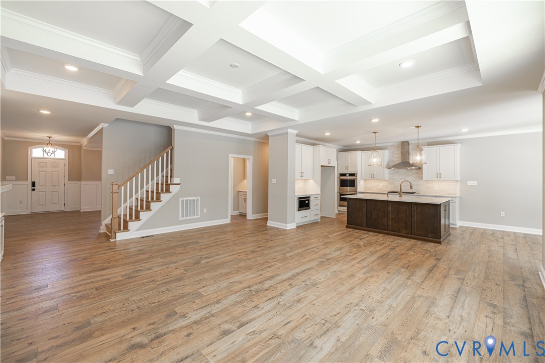 15253 Johns Trace Circle