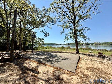 Tiny photo for 267 Shore Drive Dr, Middlesex, VA 23071 (MLS # 2609681)