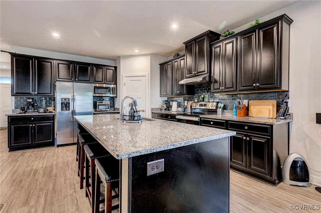 9205 Fairfield Farm Court