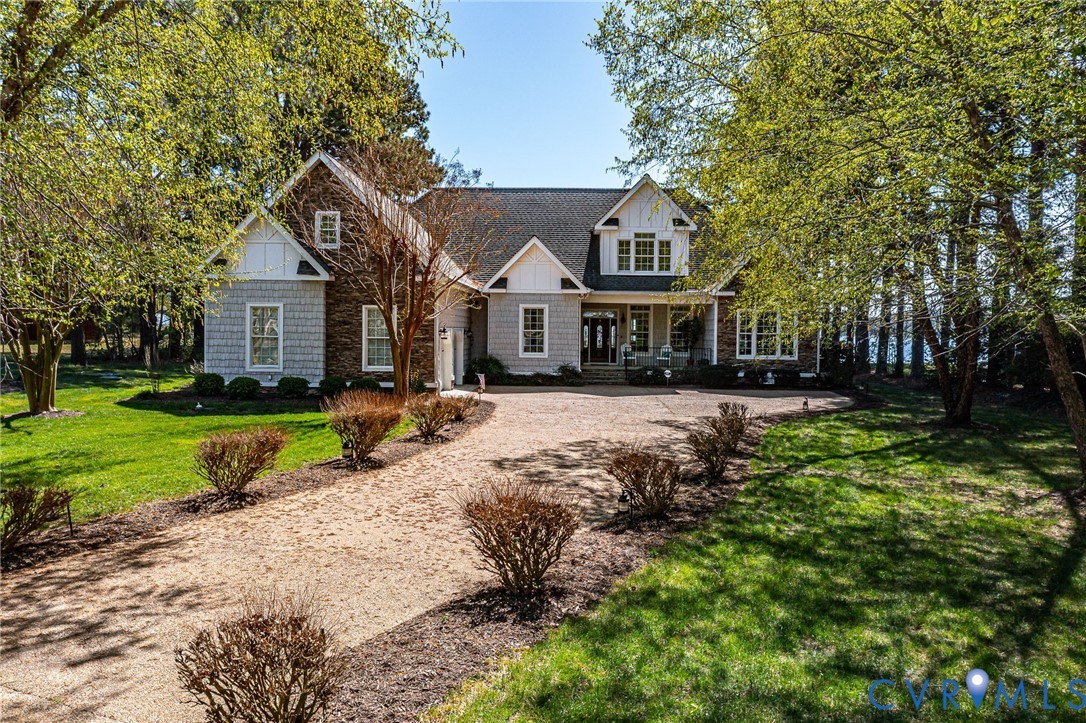 82 Golf Lane