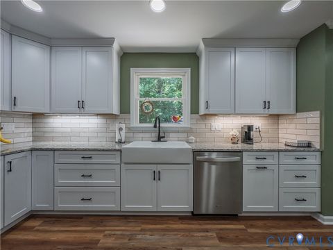 Tiny photo for 932 Germar Court, Colonial Heights, VA 23834 (MLS # 2613270)