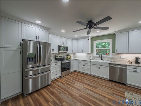 Tiny photo for 932 Germar Court, Colonial Heights, VA 23834 (MLS # 2613270)