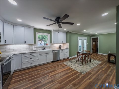 Tiny photo for 932 Germar Court, Colonial Heights, VA 23834 (MLS # 2613270)