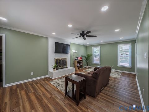 Tiny photo for 932 Germar Court, Colonial Heights, VA 23834 (MLS # 2613270)