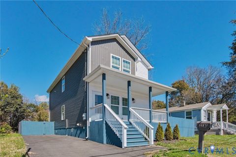 Photo of 1407 Farmer Street, Petersburg, VA 23803 (MLS # 2605791)