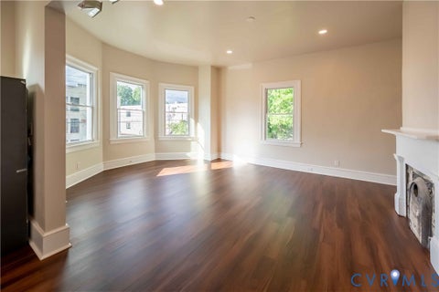 Tiny photo for 840 Commerce Street, Petersburg, VA 23803 (MLS # 2625067)
