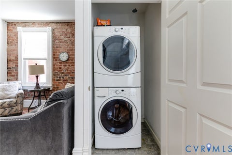 Tiny photo for 2523 W Main Street, Richmond, VA 23220 (MLS # 2624541)