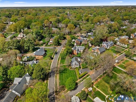 Tiny photo for 219 Queen Charlotte Road, Richmond, VA 23221 (MLS # 2608134)