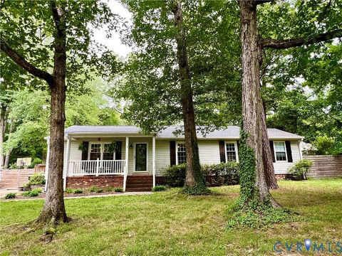 Photo of 8422 Dwayne Lane, North Chesterfield, VA 23235 (MLS # 2619748)