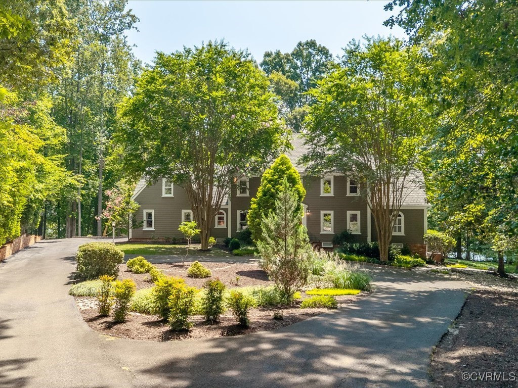 10711 Old Squaws Lane