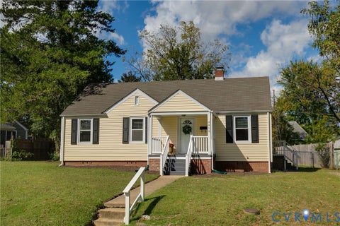 Photo of 2418 Bransford Drive, Henrico, VA 23228 (MLS # 2627162)