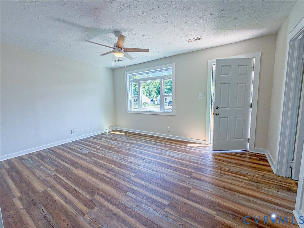214 Carnation Street - Photo 4