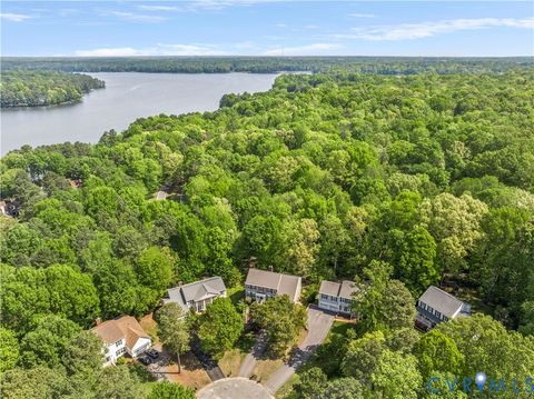 Tiny photo for 5901 Eastbluff Court, Midlothian, VA 23112 (MLS # 2610081)