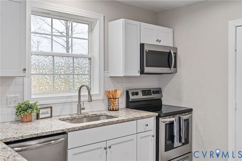 Tiny photo for 59 Monument Avenue, Petersburg, VA 23803 (MLS # 2603940)