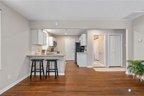 Tiny photo for 59 Monument Avenue, Petersburg, VA 23803 (MLS # 2603940)