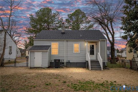Tiny photo for 59 Monument Avenue, Petersburg, VA 23803 (MLS # 2603940)