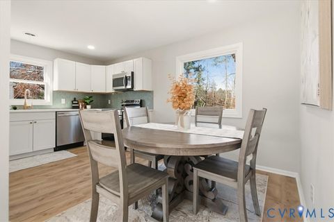 Tiny photo for 5712 Retriever Road, Chesterfield, VA 23237 (MLS # 2531852)