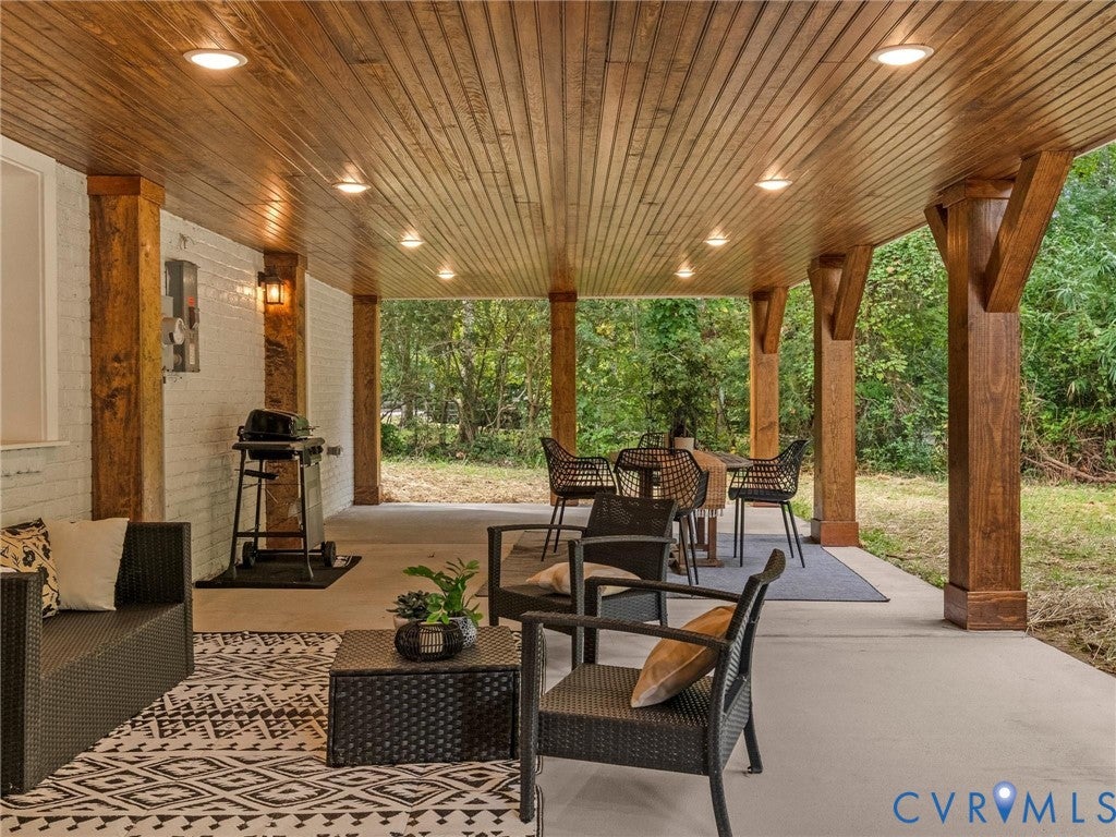 702 Westham Parkway