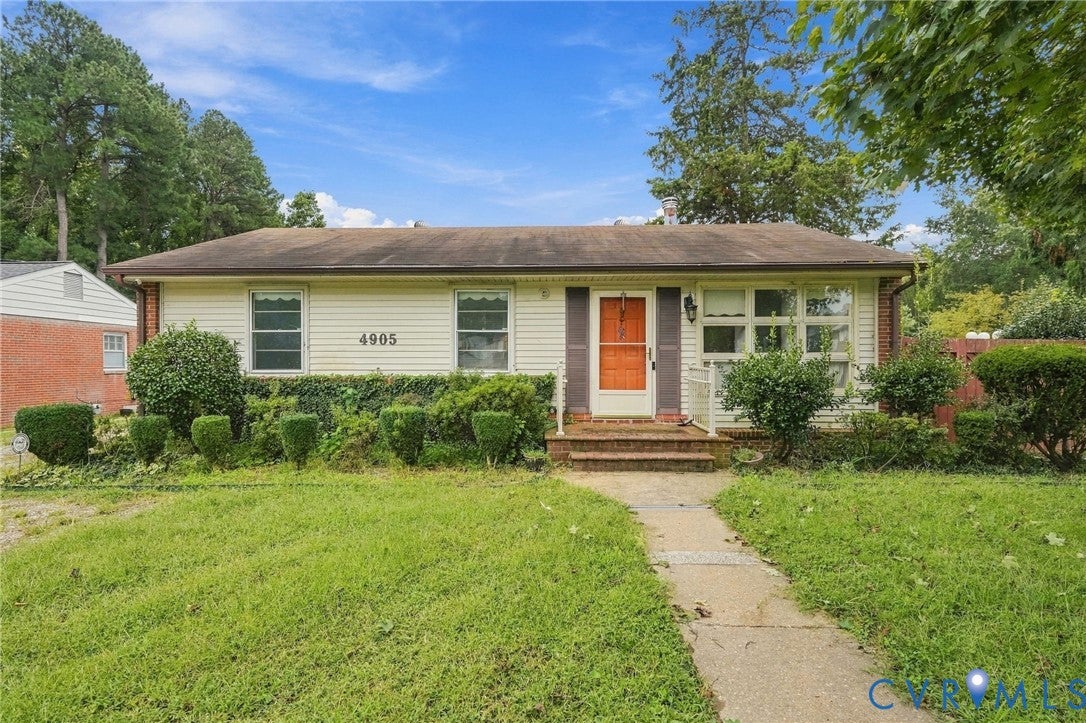 4905 Edgefield Circle