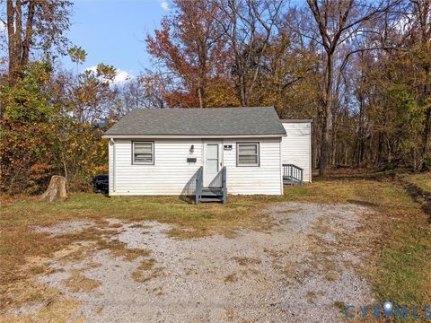 Tiny photo for 504 Longwood Avenue, Farmville, VA 23901 (MLS # 2602766)