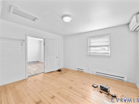 Tiny photo for 504 Longwood Avenue, Farmville, VA 23901 (MLS # 2602766)