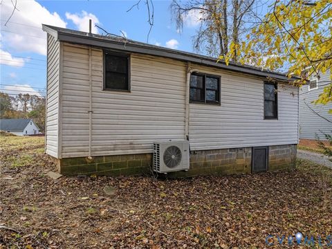 Tiny photo for 504 Longwood Avenue, Farmville, VA 23901 (MLS # 2602766)