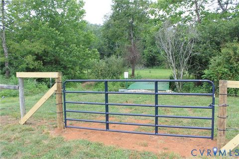 Tiny photo for TBD Dunn Roamin Road, Appomattox, VA 24522 (MLS # 2619892)