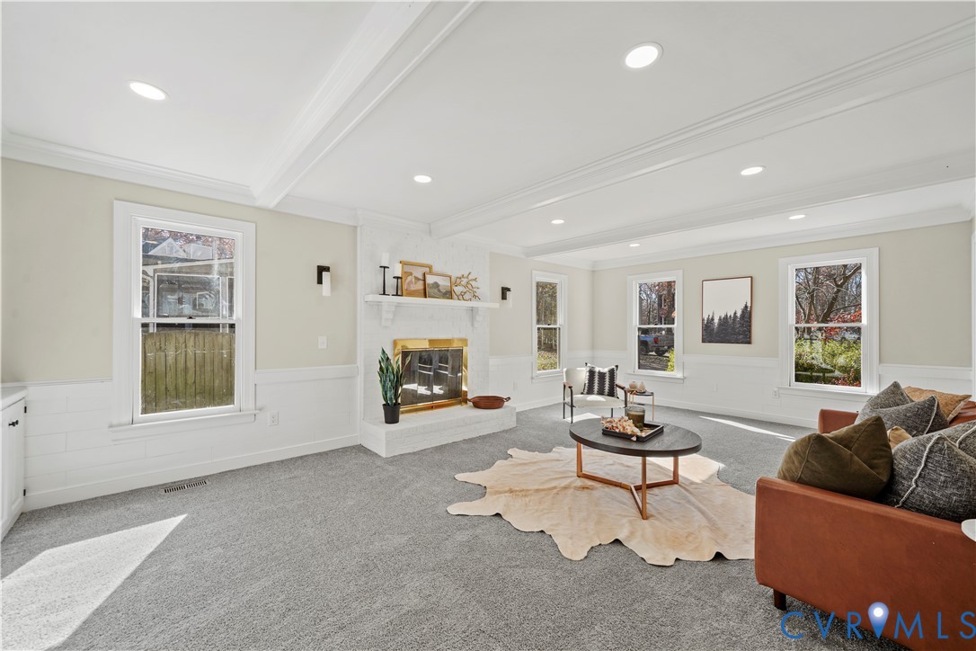 2503 Crosstimbers Court