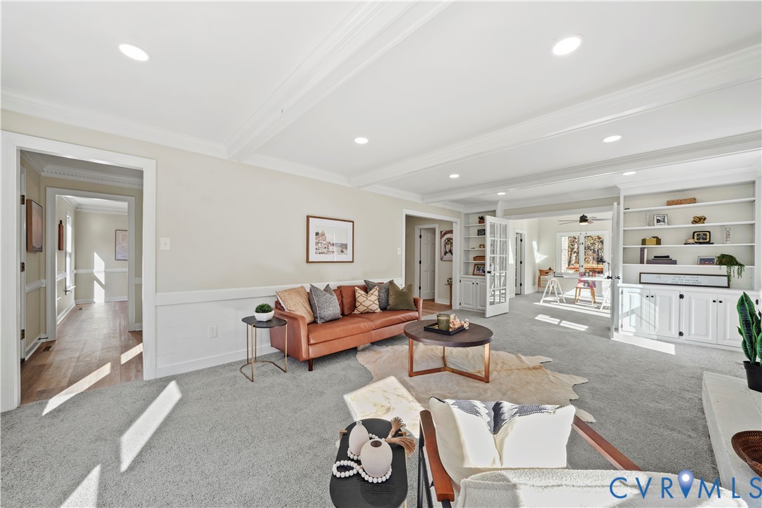 2503 Crosstimbers Court