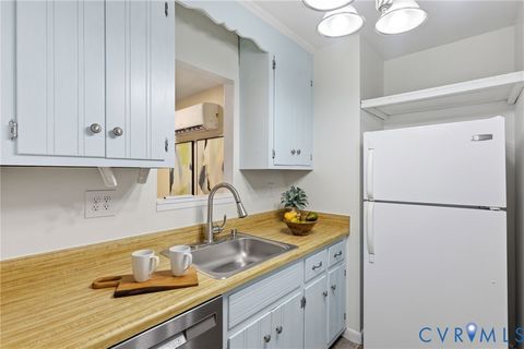 Tiny photo for 4900 Genlou Circle, Chesterfield, VA 23832 (MLS # 2614278)