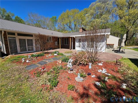 Tiny photo for 508 Kevin Drive, Farmville, VA 23901 (MLS # 2600353)