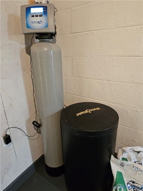 Tiny photo for 508 Kevin Drive, Farmville, VA 23901 (MLS # 2600353)