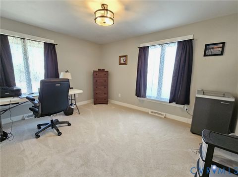 Tiny photo for 508 Kevin Drive, Farmville, VA 23901 (MLS # 2600353)