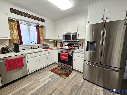 Tiny photo for 508 Kevin Drive, Farmville, VA 23901 (MLS # 2600353)