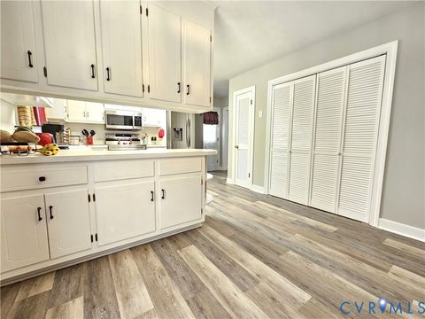 Tiny photo for 508 Kevin Drive, Farmville, VA 23901 (MLS # 2600353)