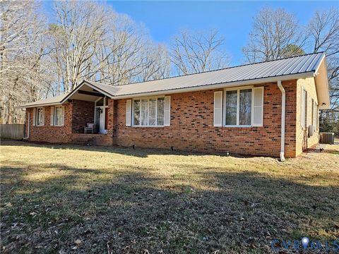 Photo of 508 Kevin Drive, Farmville, VA 23901 (MLS # 2600353)