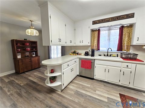 Tiny photo for 508 Kevin Drive, Farmville, VA 23901 (MLS # 2600353)