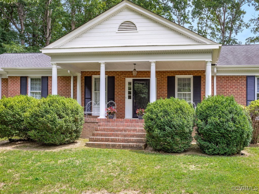1735 Old Powhatan Estates