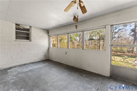 Tiny photo for 19161 Hollowing Creek Road, Beaverdam, VA 23015 (MLS # 2611470)