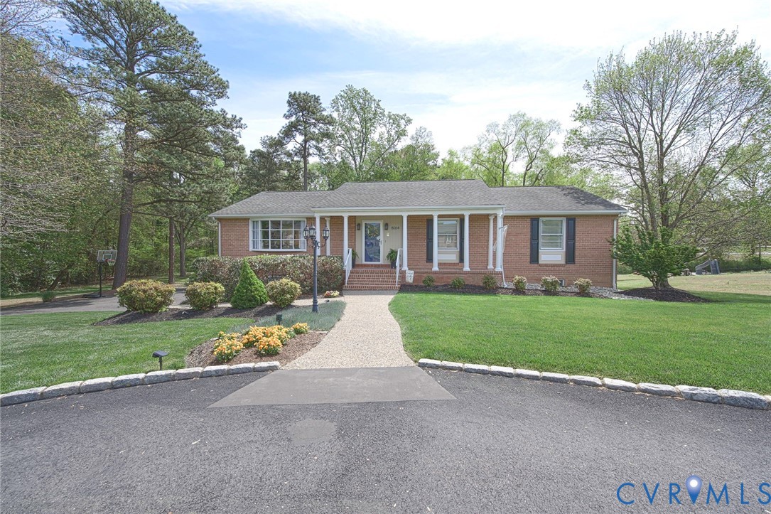 8064 S Mayfield Lane