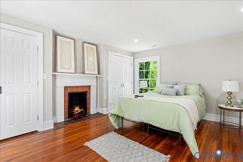 Tiny photo for 223 Franklin Street, Petersburg, VA 23803 (MLS # 2621083)