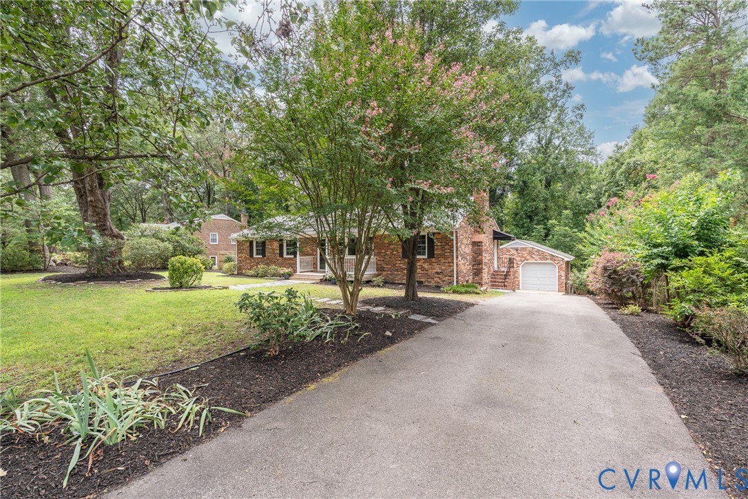 9267 Grantham Drive